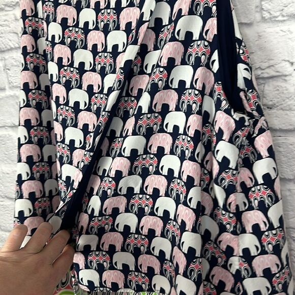 Crown & Ivy Top Womens Navy Elephant Print Sleeveless Tank Layers Blouse Size 2X - Picture 7 of 7